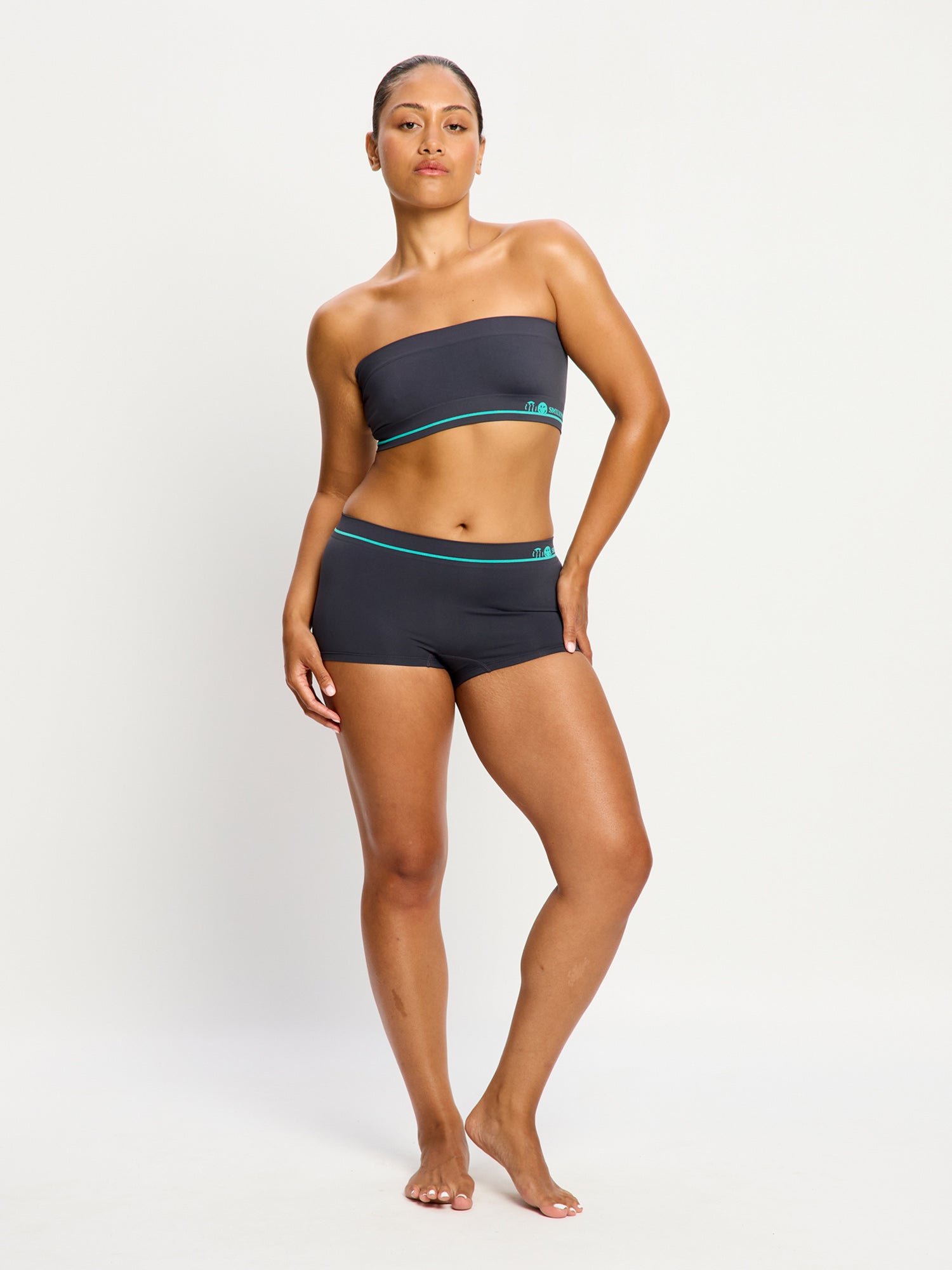 ® Seamless Boyshort Moisture Wicking Steel