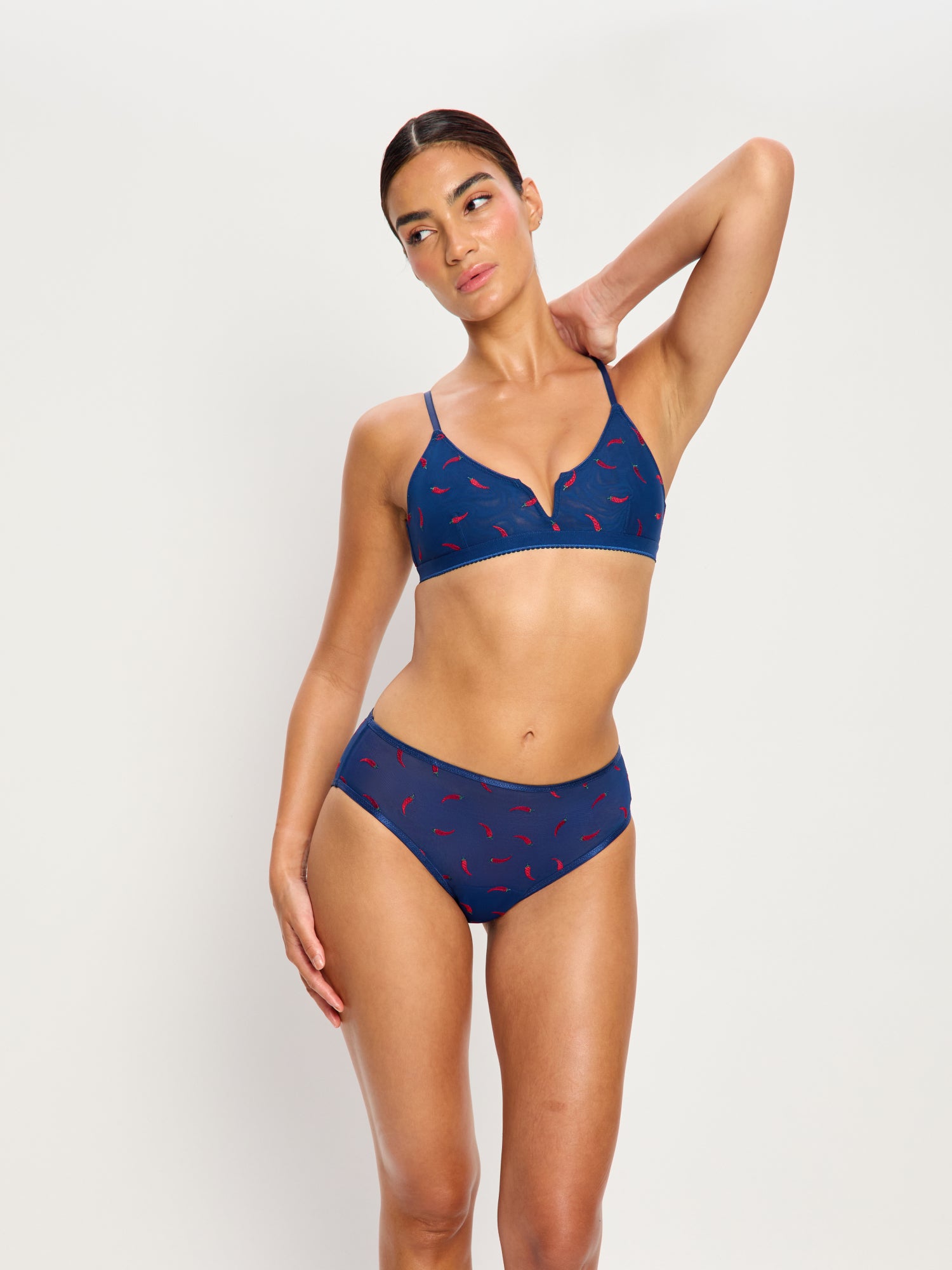 Intimates Spicy Day V Bralette Chilli