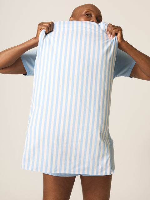 OTPCOSNACBSW-MB_ModiCool_Pillow Case_SP_Cashmere Blue stripe-1_model_pillowcase_OSFM.jpg