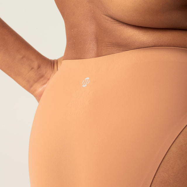 SFBIMHCINW-MB_Recycled_Seamfree_Bikini_MH_Cinnamon-1_Model_Babsy_3.jpg