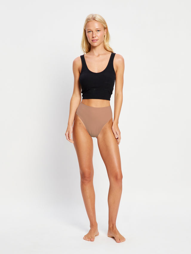 Seamfree Hi Waist Cheeky Moisture Wicking Tawny Brown