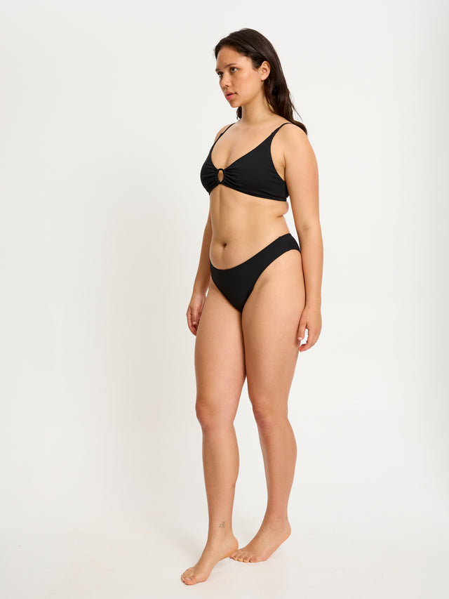 SWSCNABLAW-1_Swimwear_Plunge_Top_Black_93_Model_Christiana_10-S.jpg